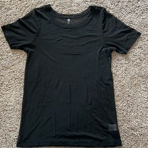 Savvi black Mesh Salt tee size small